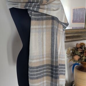 TALBOTS 100% CASHMERE Plaid Scarf in Beige and Gray NWT